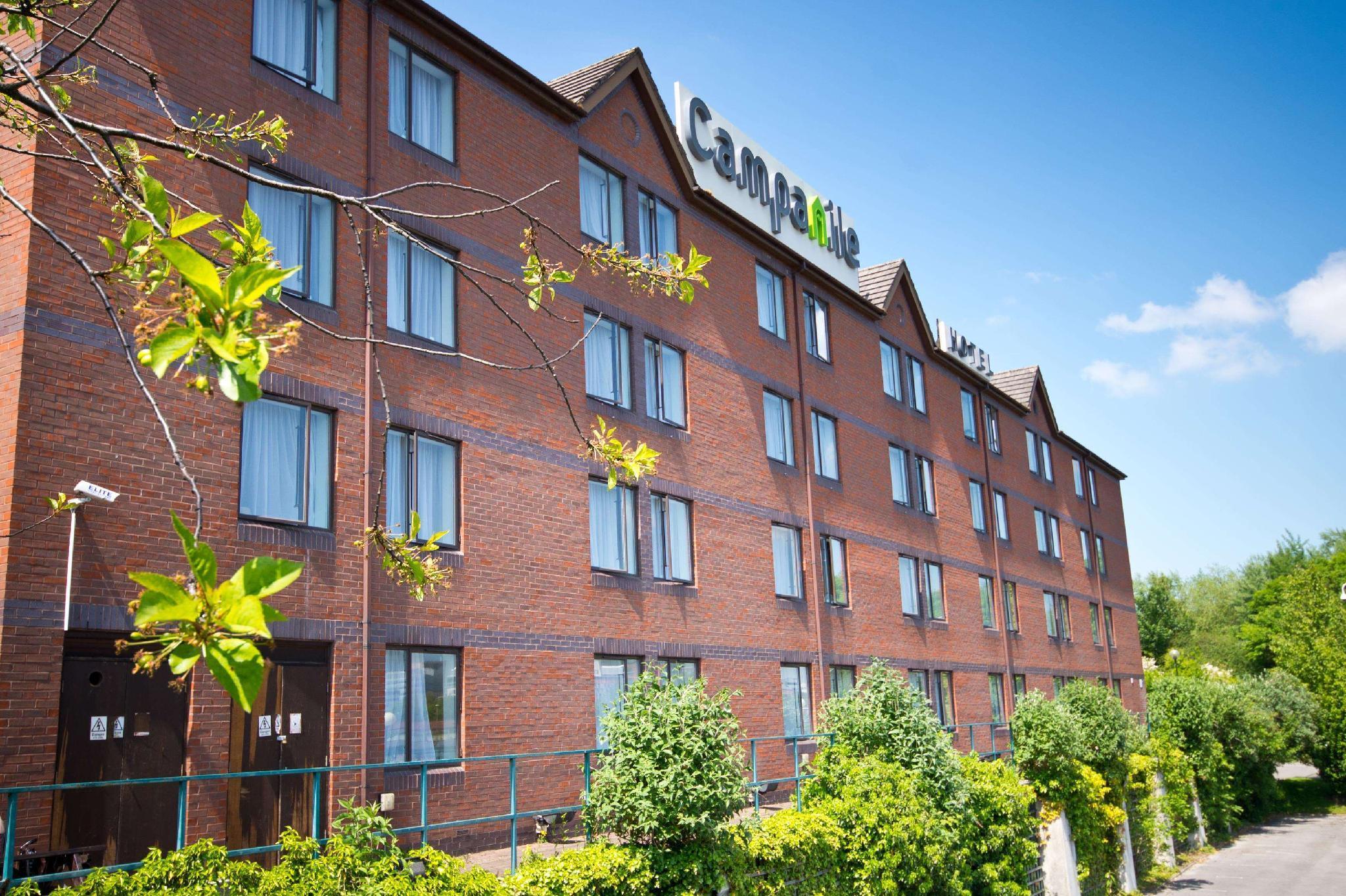 Campanile Manchester Bagian luar foto