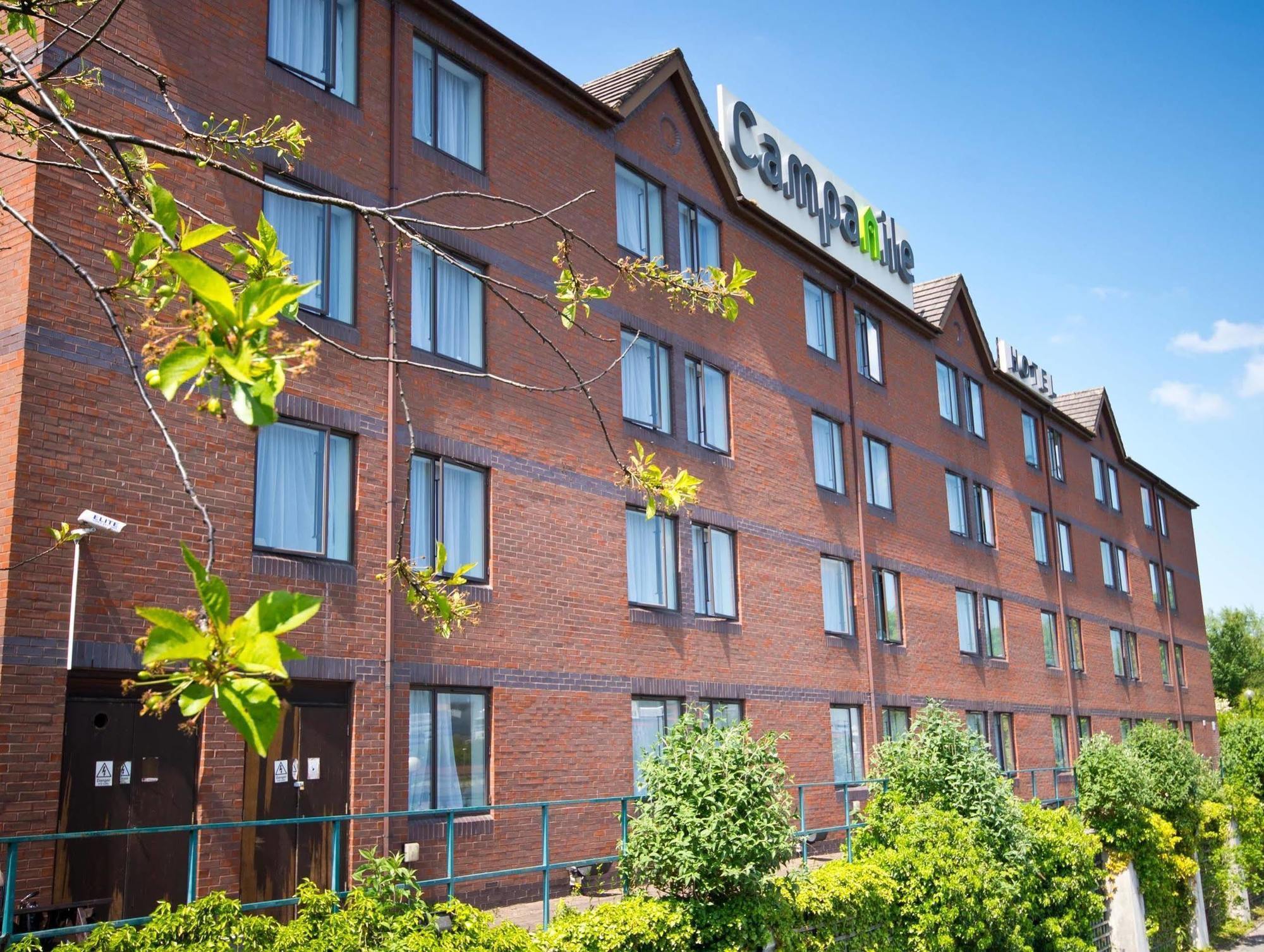 Campanile Manchester Bagian luar foto